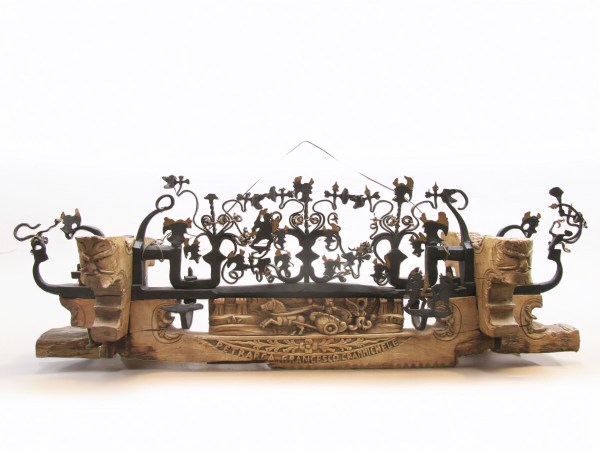 Antique-Italian-Carriage-Cart-Axle-Siciliaans-wagenschot-Arrière-de-charrette-italienne-Francesco-Petrarca-Crammichele-Ragusa-Catania